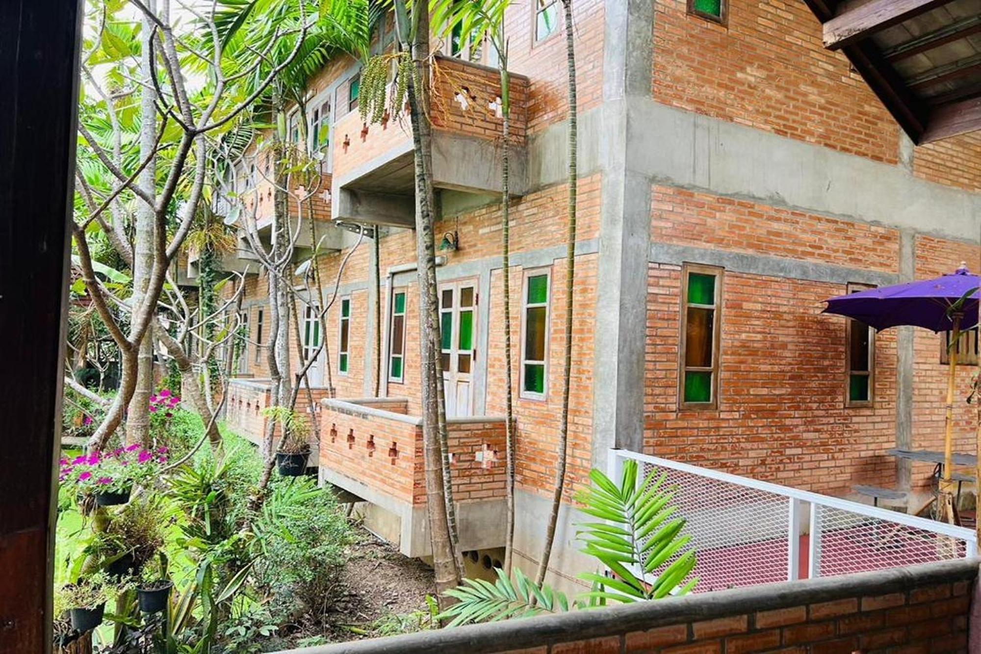 Amethyst Hotel Chiang Mai Exterior photo