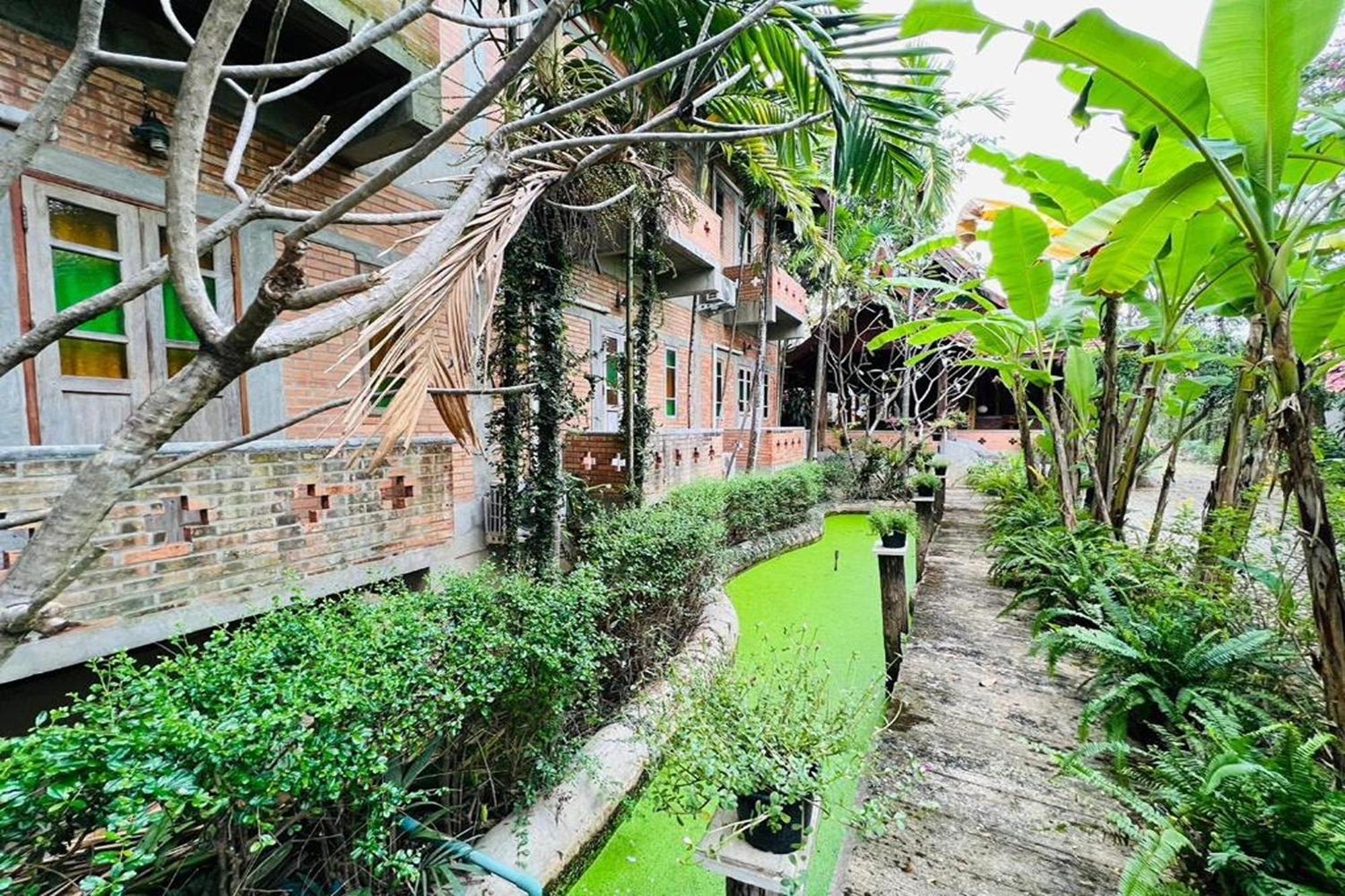 Amethyst Hotel Chiang Mai Exterior photo